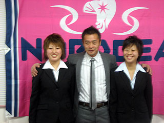 2011年 1月13日、就任記者会見にて 2011年 1月13日、就任記者会見にて
